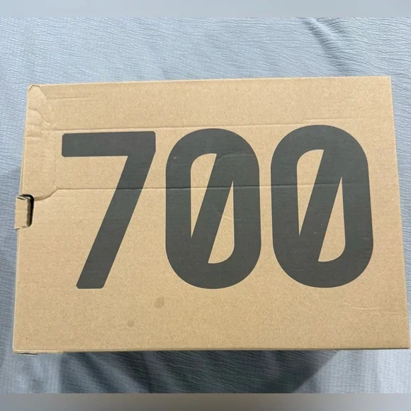 Adidas Yeezy Boost 700 ‘Wave Runner’ 2023. Men’s Size 8. 100% Authentic - Picture 7 of 15